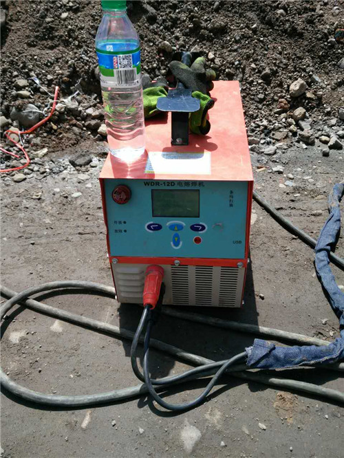 WDR-150A電熔焊機使用現場(chǎng)